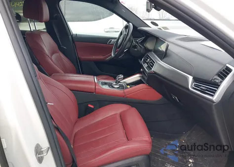 2022 BMW X6 xDrive40I z USA, uszkodzony, nr VIN 5UXCY6C05N9L64520